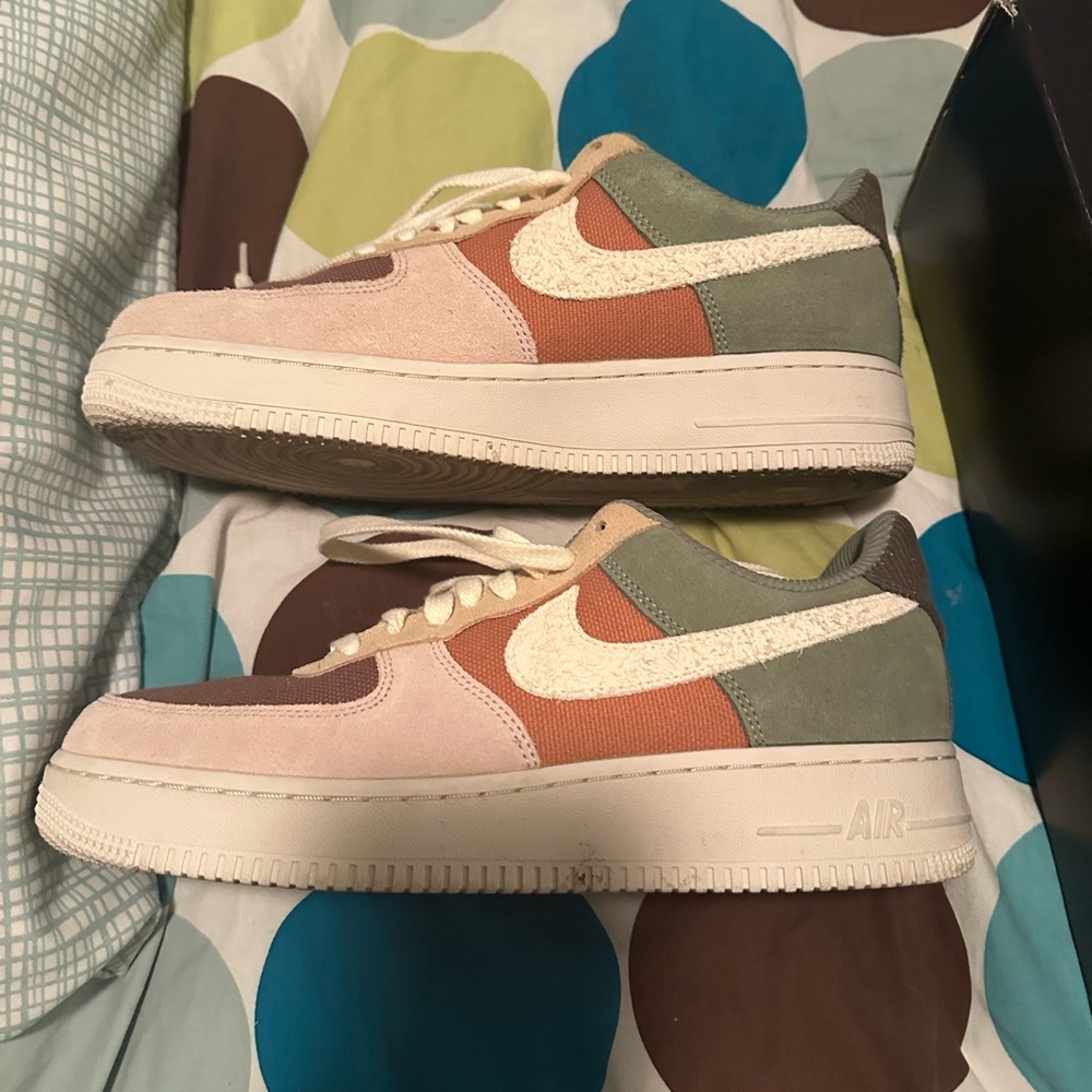 Nike Air Force 1 07’ LX Women’s 9.5